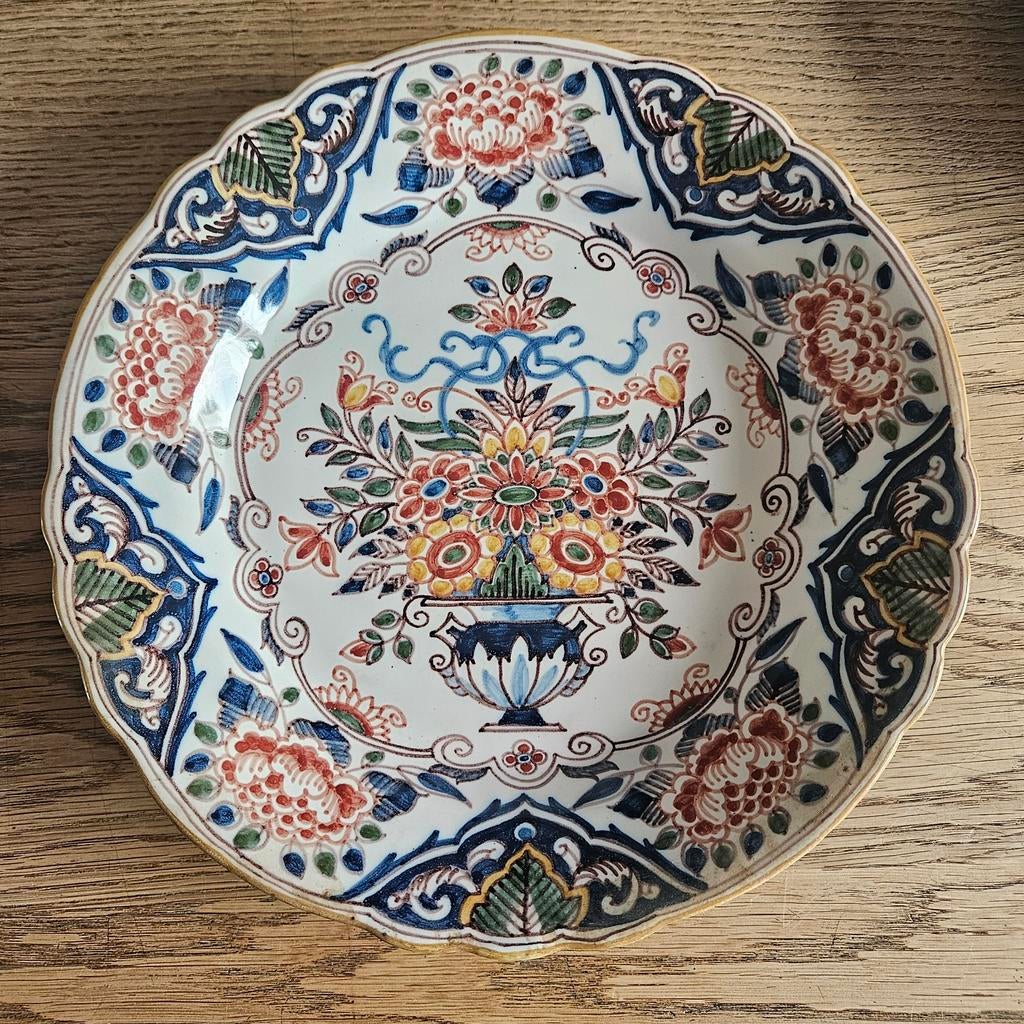 Antiek Makkum Bord met Bloemenvaas Decoratie, Ophalen of Verzenden