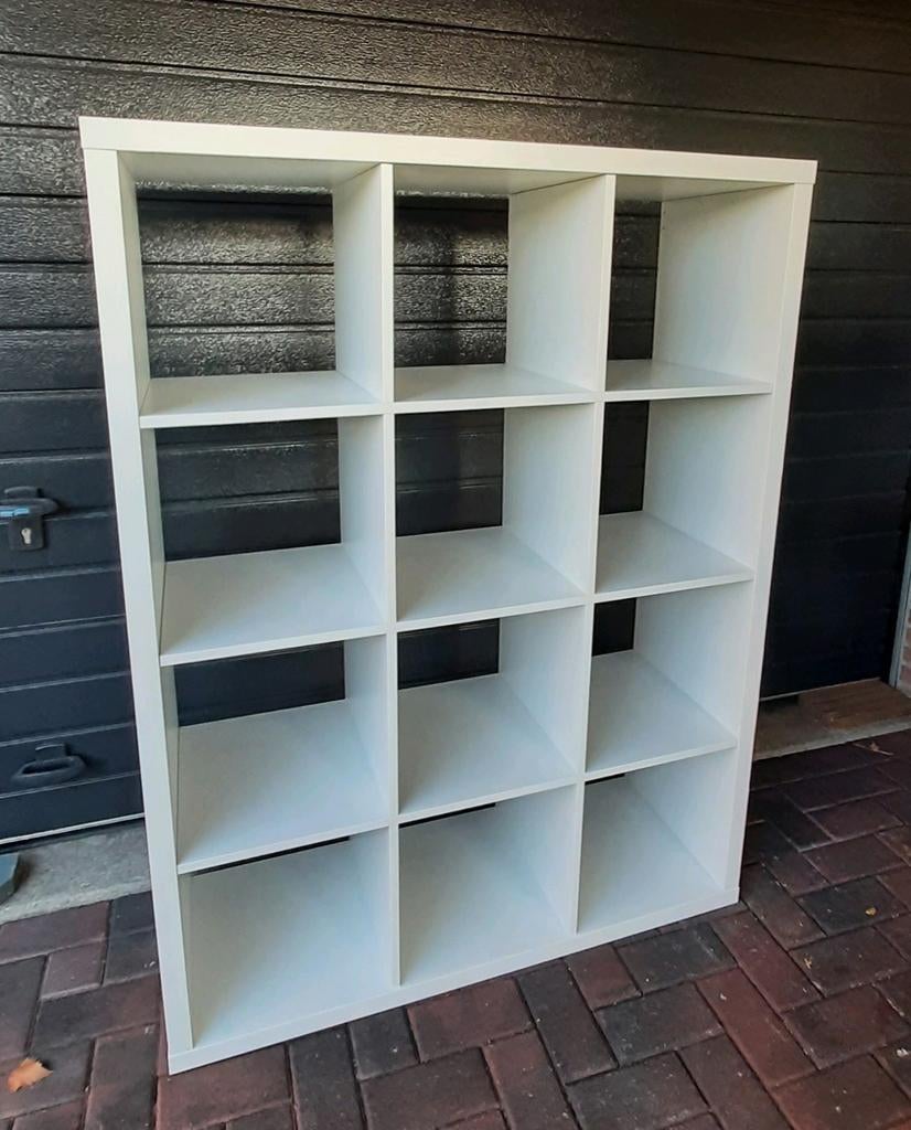 Ikea kallax Vakkenkast 3x4 vakken  wit of zwart, Huis en Inrichting, Kasten | Boekenkasten, Ophalen