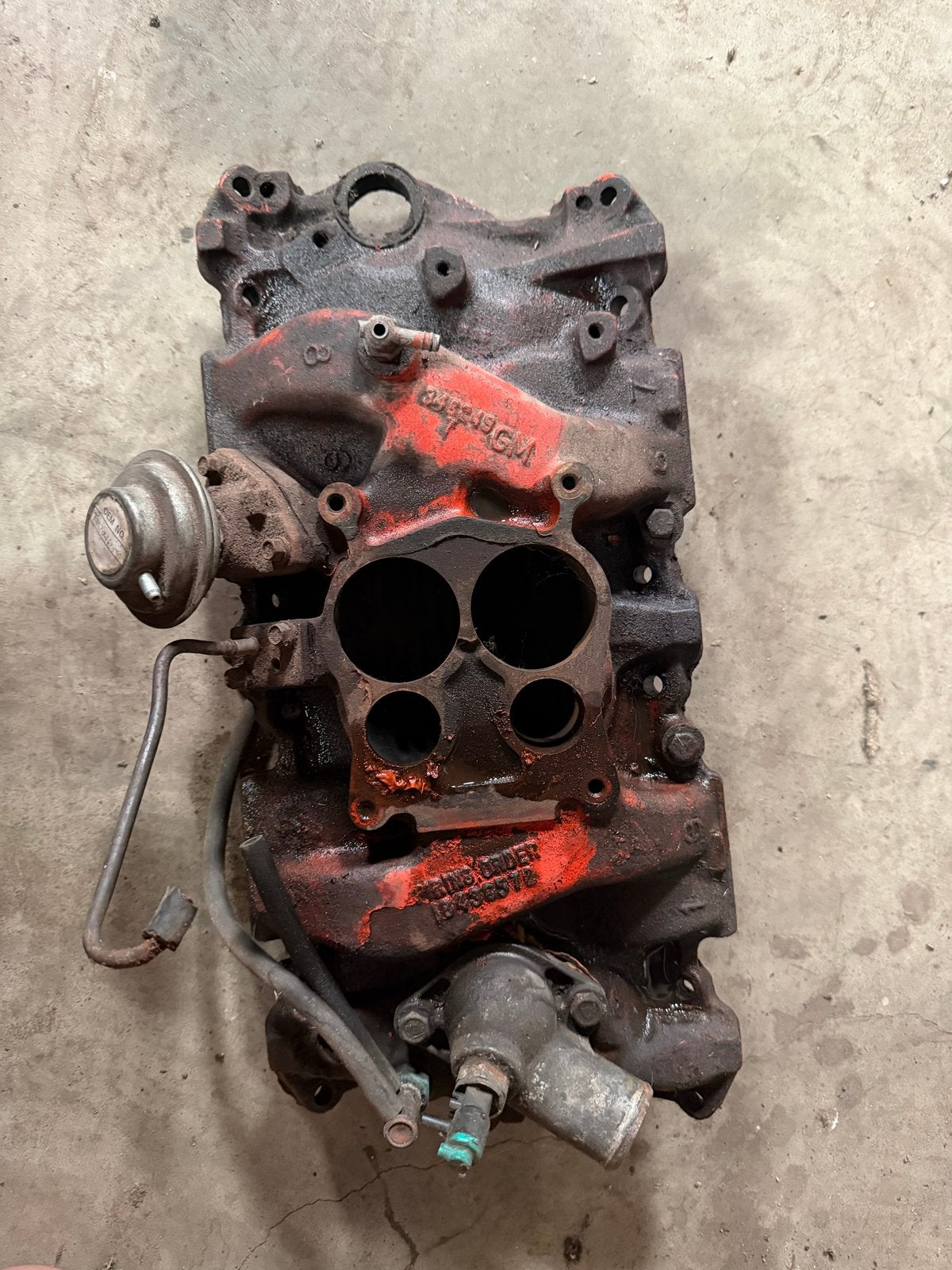 GM small block inlaatspruitstuk - Klassieke Amerikaanse auto, Ophalen, Gebruikt, Amerikaanse onderdelen