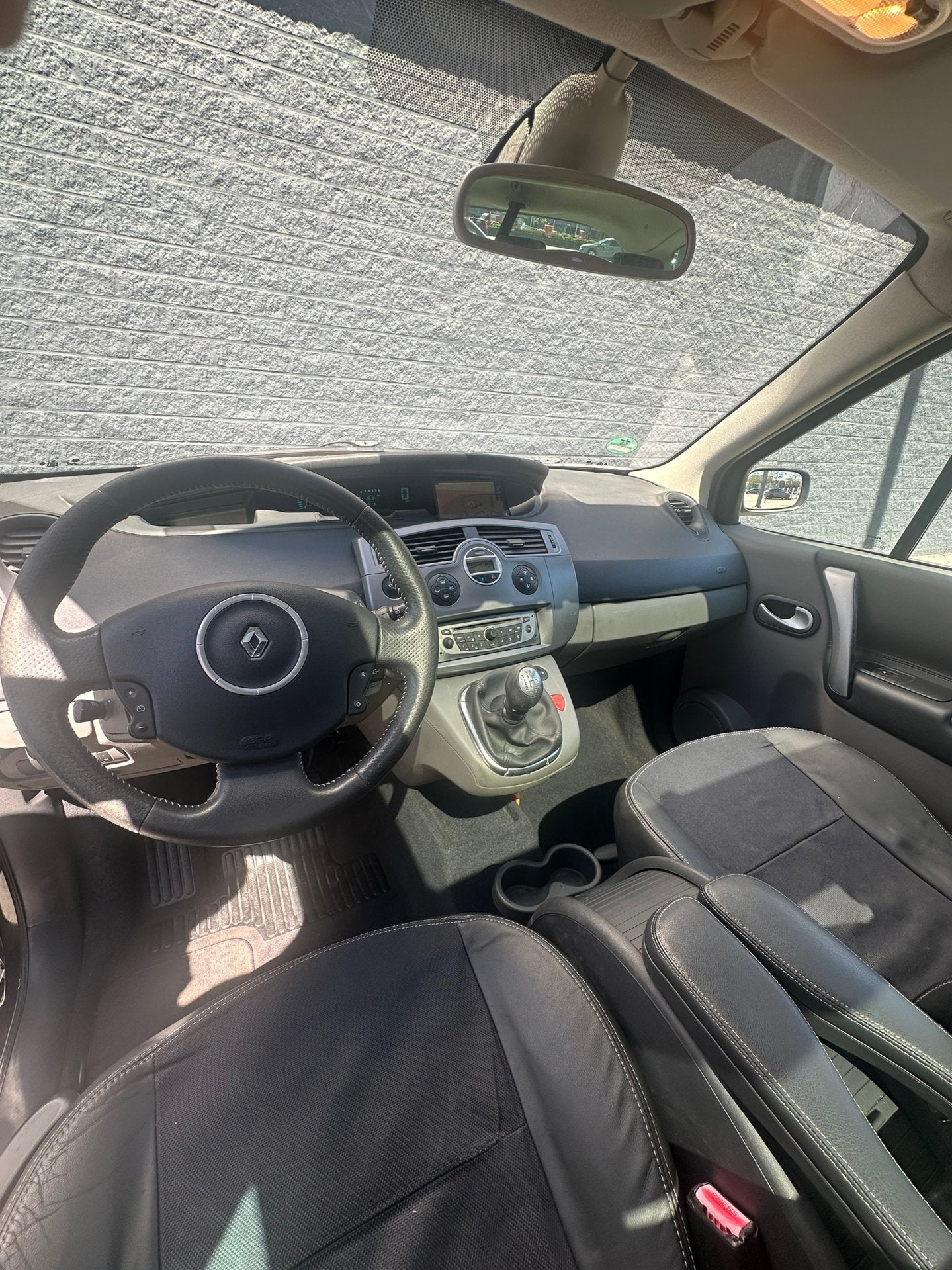 Renault Grand Scénic 2.0-16V T Tech Line, Voorwielaandrijving, 1998 cc, Gebruikt, 4 cilinders
