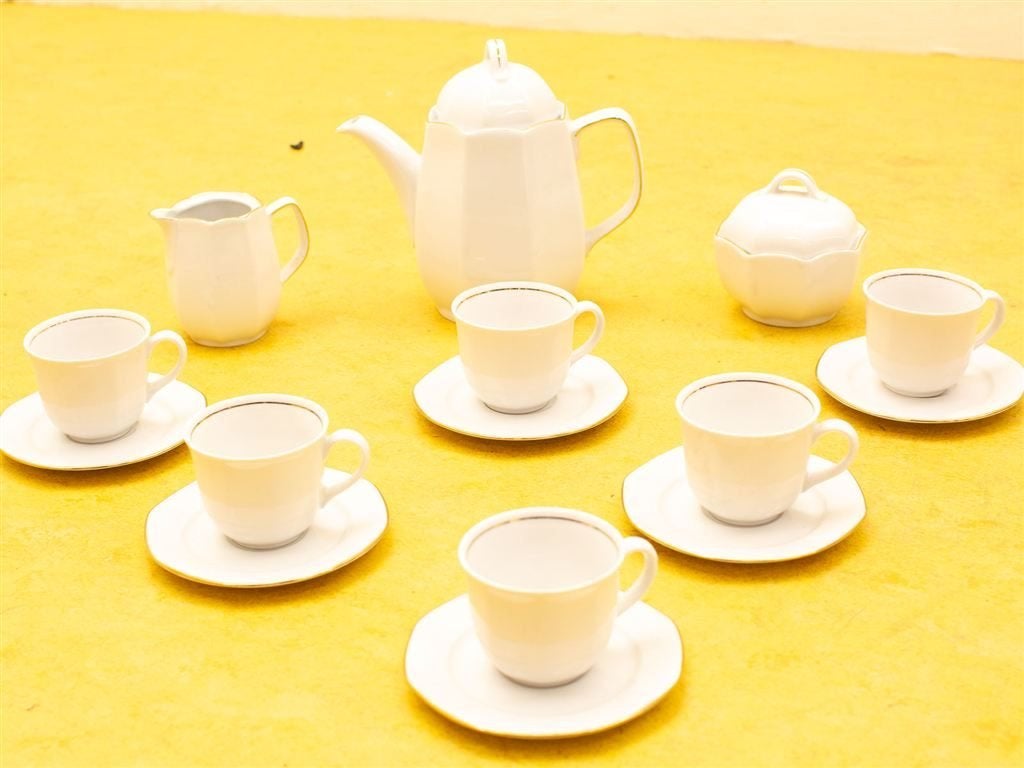 17 delig wunsieder bavaria thee servies 33153, Huis en Inrichting, Keuken | Servies, Gebruikt, Ophalen of Verzenden, Bord(en)
