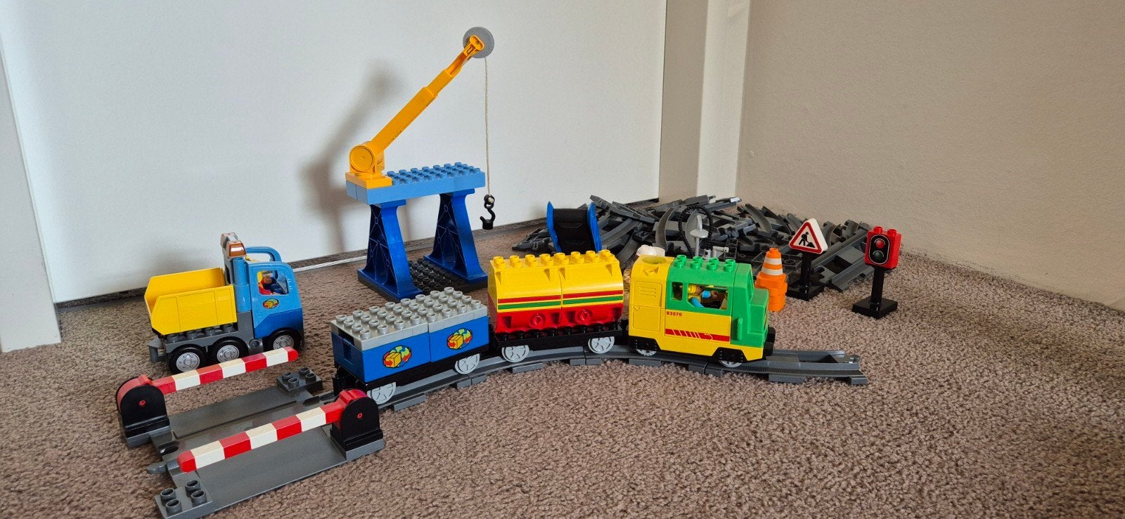 Lego Duplo goederen trein met kraan en accessoires, Ophalen, Gebruikt, Compleet, Complete set