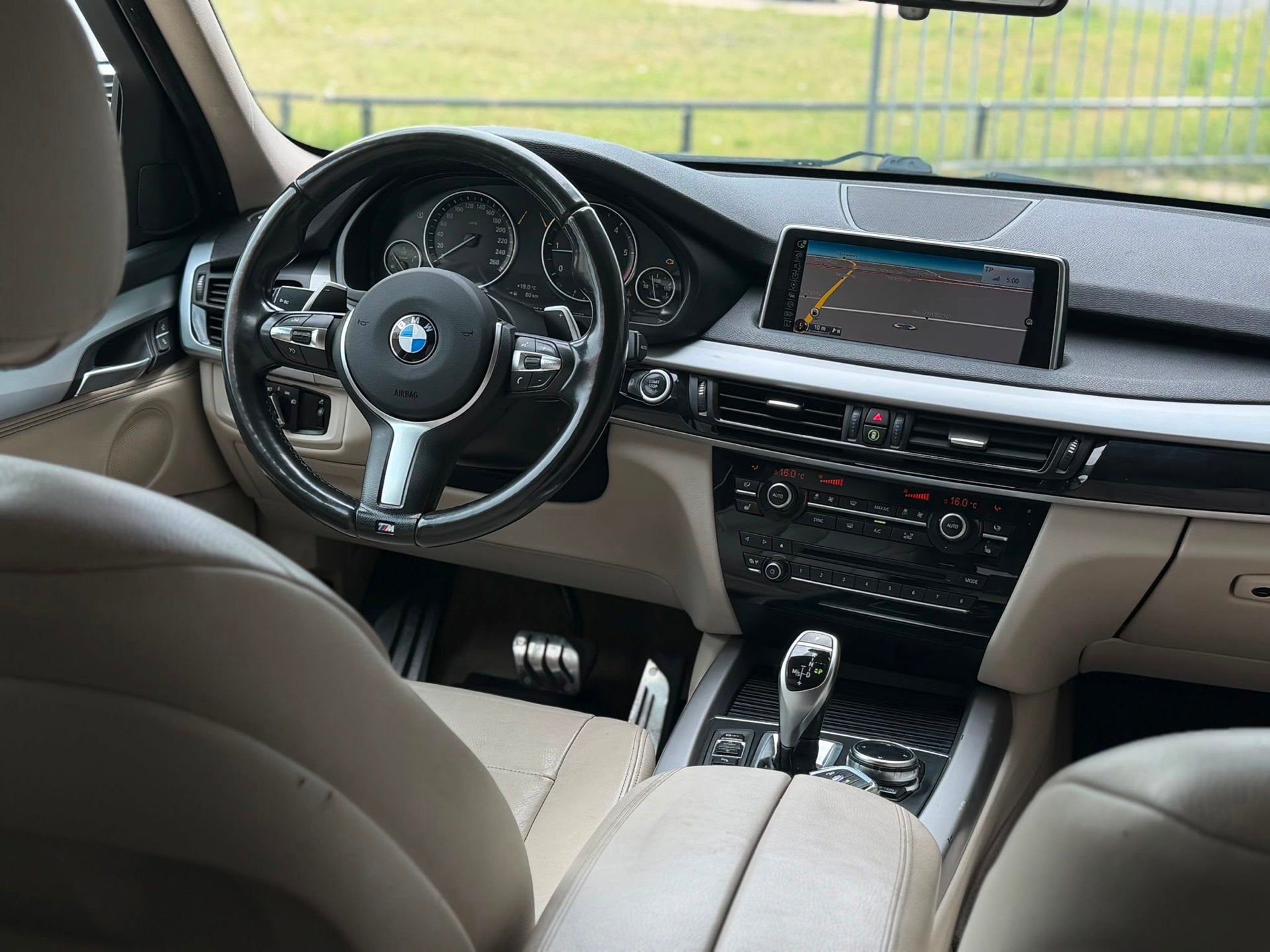 BMW X5 XDrive30d Corporate Lease High Executive, 4 cilinders, 241 €/maand, Leder, Bedrijf