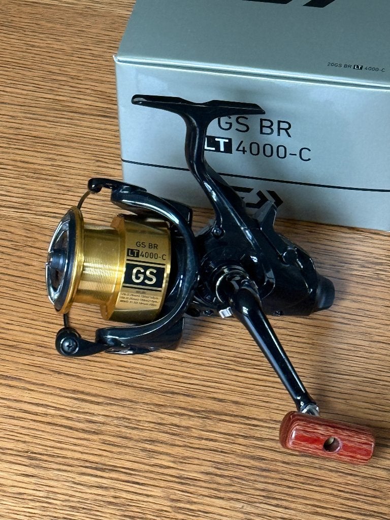 Daiwa GS 20 BR LT 4000-C Baitrunner molen, Ophalen, Zo goed als nieuw, Molen