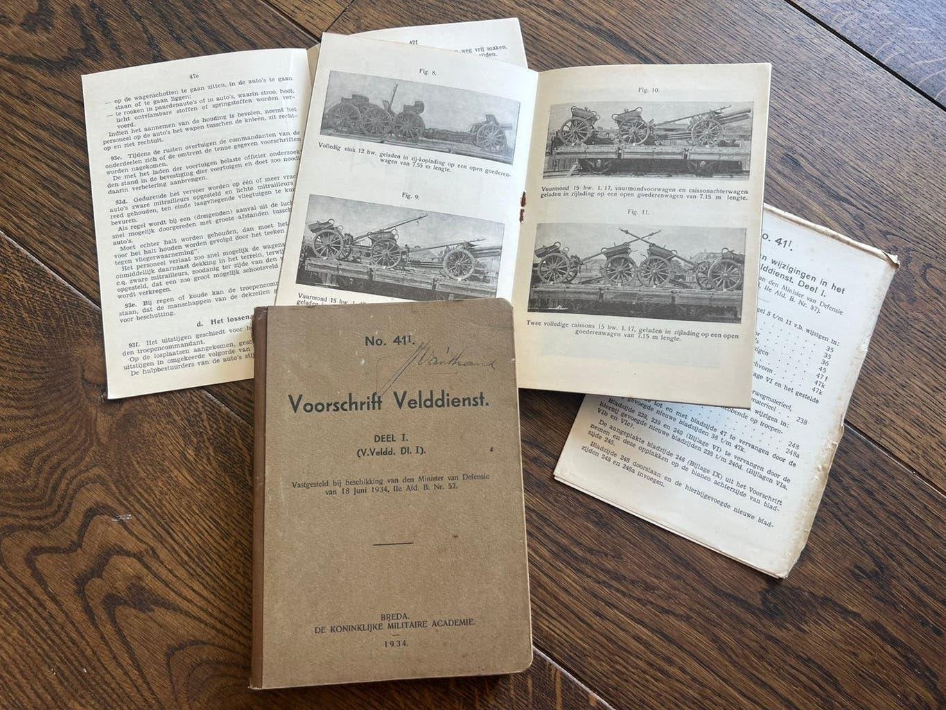 Nederlands mobilisatie voorschrift gevecht LVA officier etc, Verzamelen, Verzenden, Nederland, Embleem of Badge
