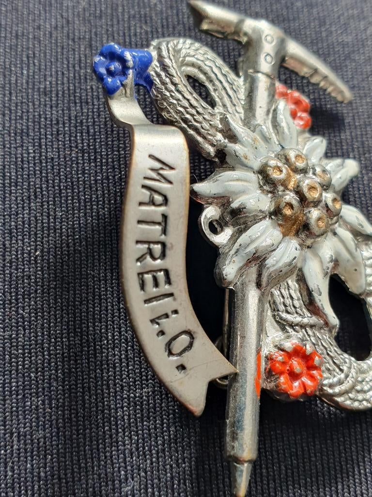 Vintage Broche / pin met de tekst Matreil.o., Ophalen of Verzenden