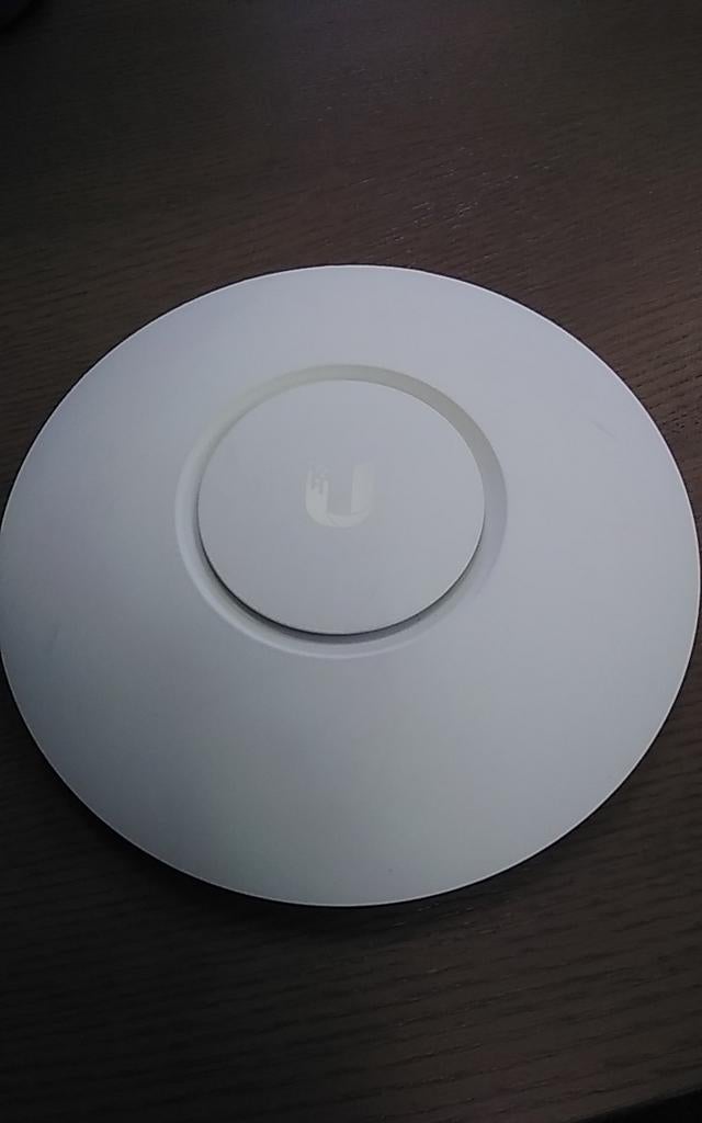 Ubiquiti UniFi nanoHD acces point (Wifi 5, PoE,4x4 MU-MIMO), Gebruikt, ., Ubiquiti UniFi, Ophalen of Verzenden