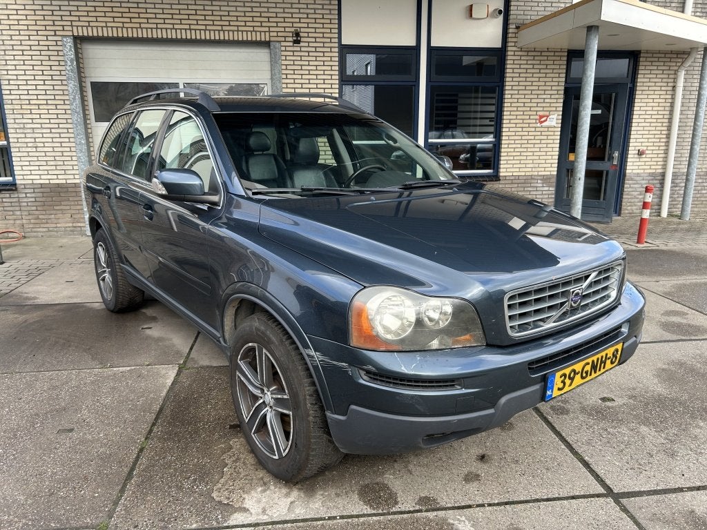 Volvo XC90 2.4 D5 7 PERS AUT LEES TEKST (bj 2008, automaat), 241 €/maand, Blauw, 7 stoelen, Bedrijf