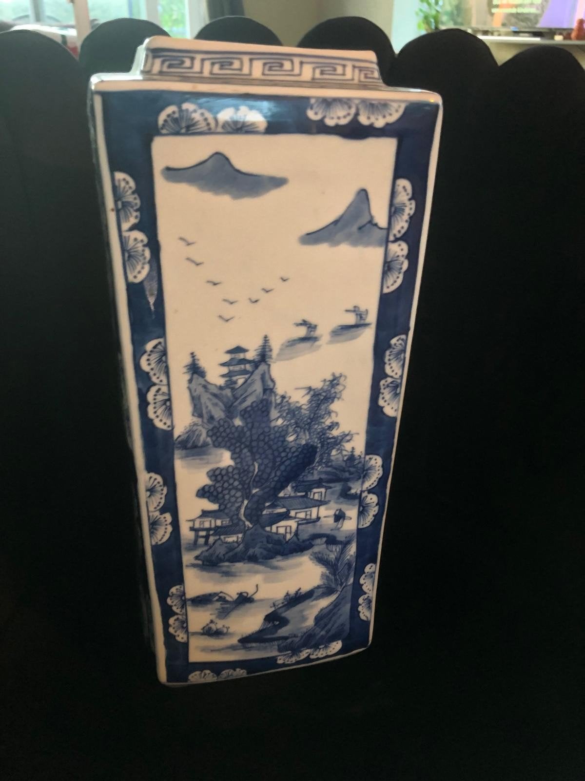 Antieke Chinese Vaas met Blauw-Wit Landschap en Deksel, Antiek en Kunst, Ophalen of Verzenden