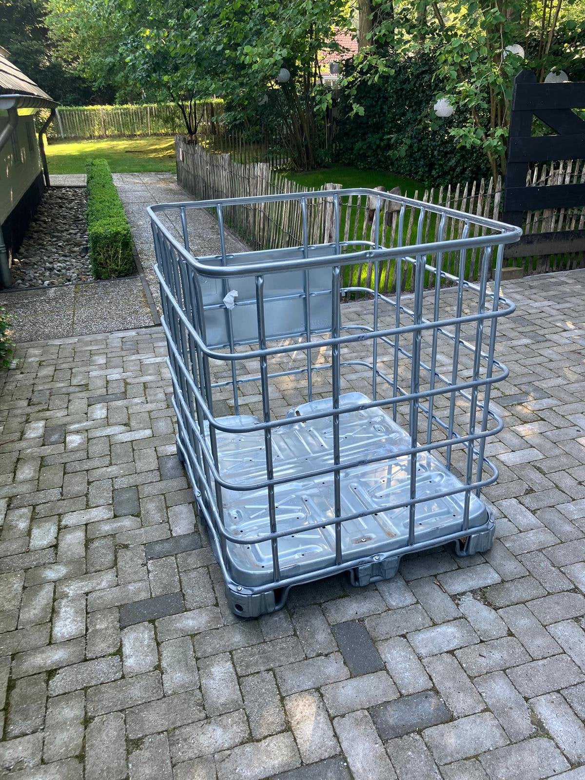 Ibc krat met ijzeren bodem voor bv houtopslag, Tuin en Terras, Haardhout, Ophalen