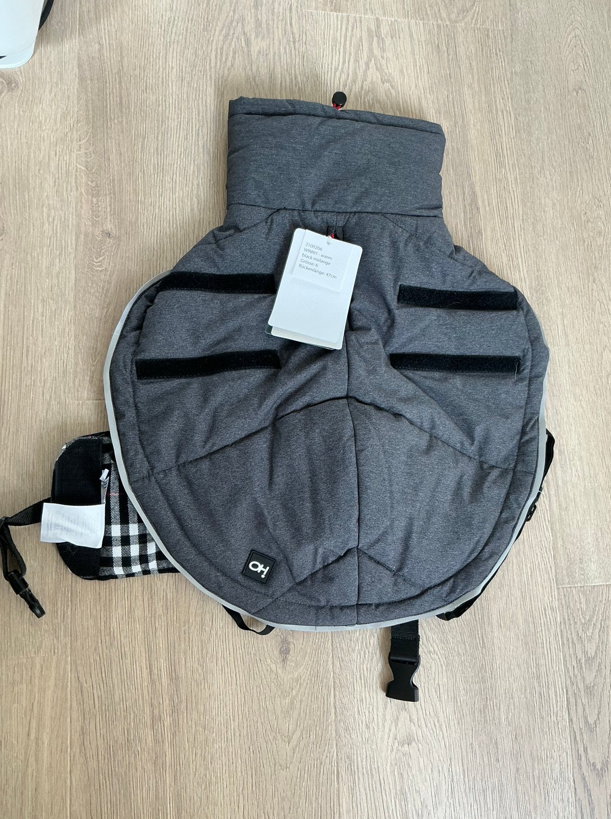 Nieuwe grijze honden winterjas, maat 6, merk Outdoor helden, Dieren en Toebehoren, Ophalen of Verzenden, Nieuw, Hondenjas