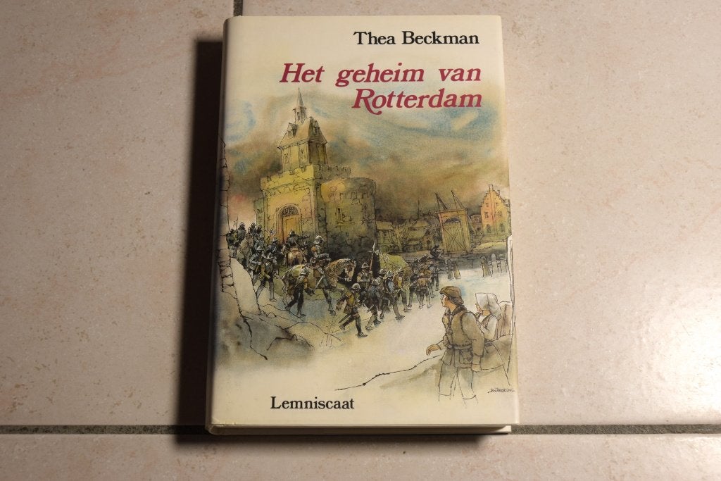 Het geheim van Rotterdam / Thea Beckman, Ophalen of Verzenden, Zo goed als nieuw, Fictie