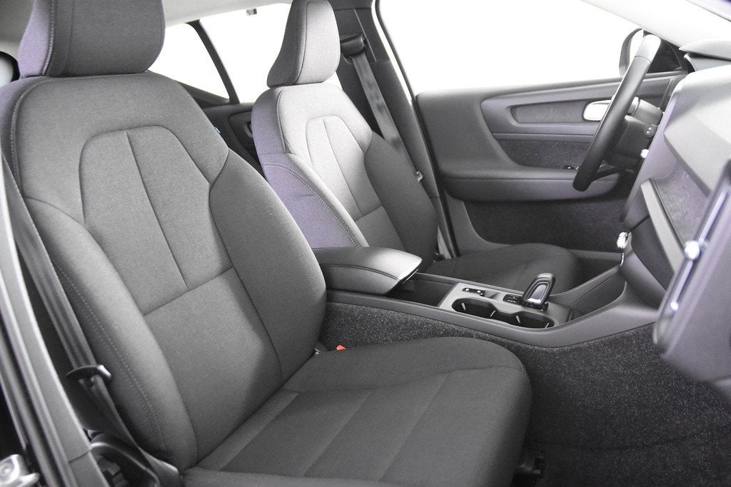 Volvo XC40 1.5 T2 Momentum Core *1ste Eigenaar*Navigatie*Cam, Auto's, Volvo, Gebruikt, Zwart, Bedrijf, SUV of Terreinwagen