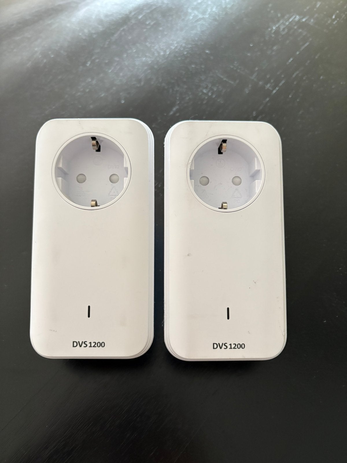 KPN DVS 1200 Powerline Adapter 2 stuks incl ethernetkabels, Ophalen of Verzenden, Zo goed als nieuw