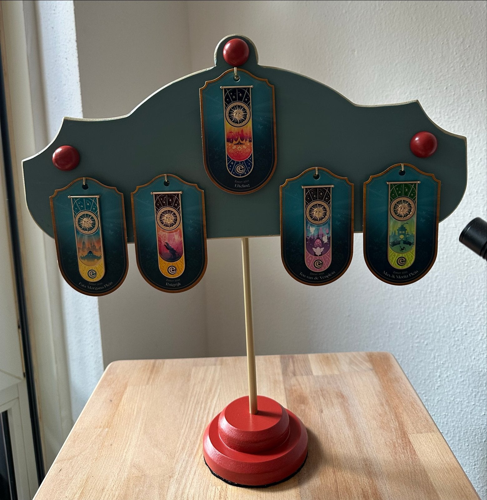 Efteling zomer pins 2026 set van 5, Ophalen of Verzenden, Nieuw, Button of Speldje