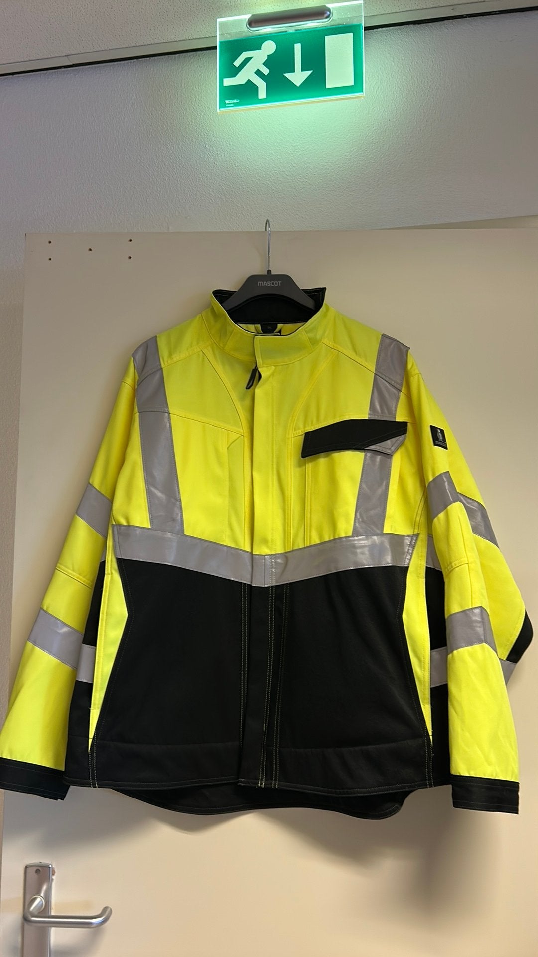 Nieuw Mascot werkjack, (ongevoerd), 2XL, hivisgeel/zwart, Ophalen of Verzenden, Nieuw, Overige maten, Geel