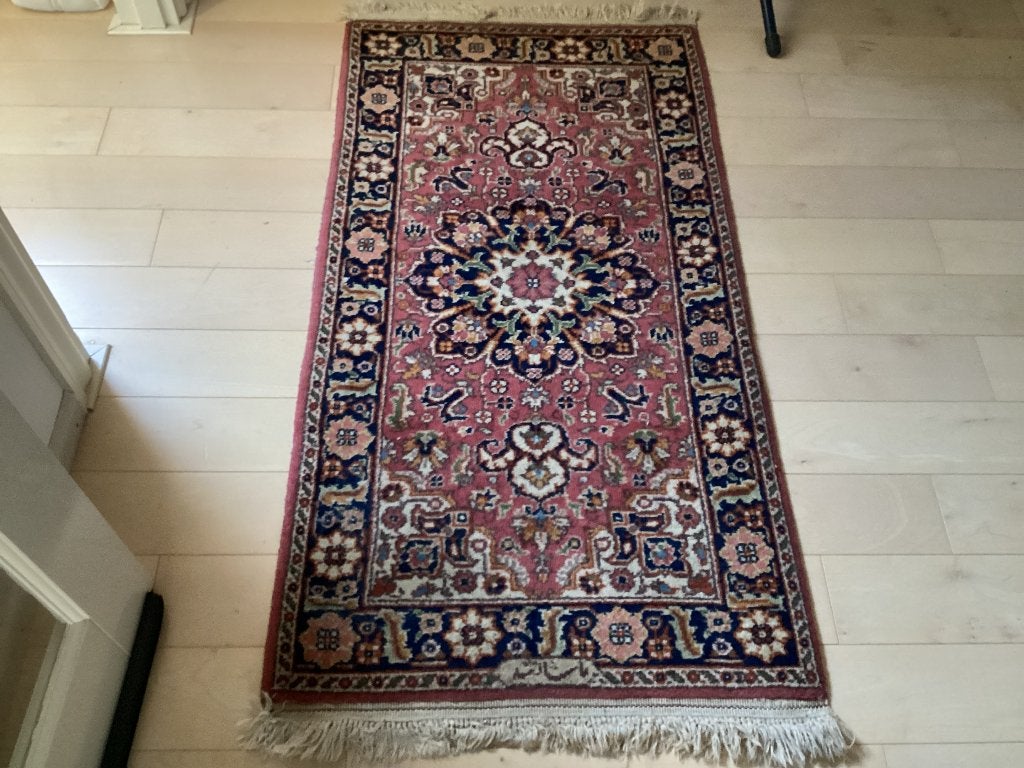 Mooi dik Vintage Perzisch vloerkleed 147cm x 73cm / loper, Ophalen, 100 tot 150 cm, Klassiek, 50 tot 100 cm