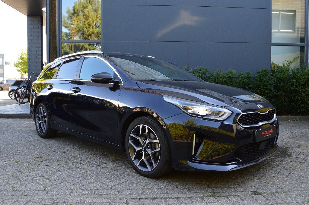 Kia Ceed Sportswagon 1.5 T-GDi MHEV GT-Line Edition VOL!, 4 cilinders, 160 pk, 1337 kg, Zwart