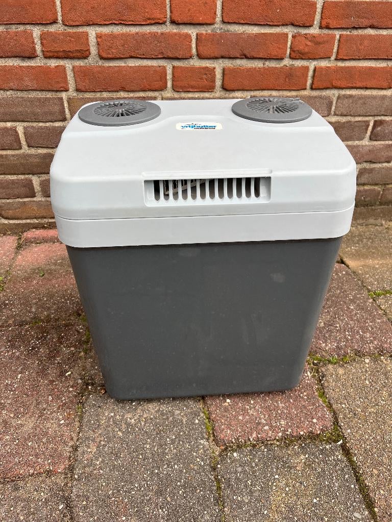 Kampeerspullen: koelbox, tafel, stoelen, kastje, Caravans en Kamperen, Ophalen, Gebruikt