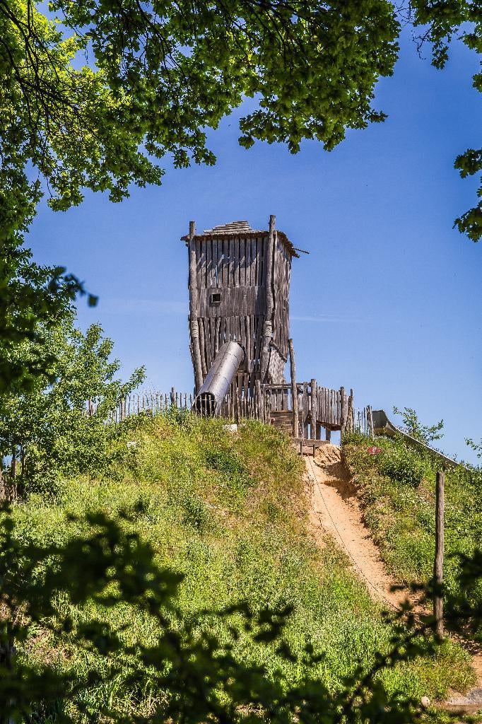 Professioneel speeltoestel | 10 meter hoog incl. glijbaan, Ophalen, Gebruikt, Klimwand