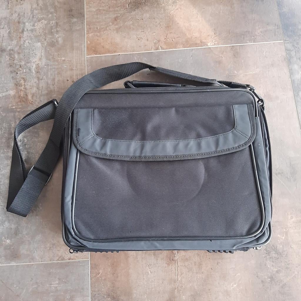 Targus laptoptas - gebruikt, Ophalen of Verzenden, 15 inch, Gebruikt, Schoudertas