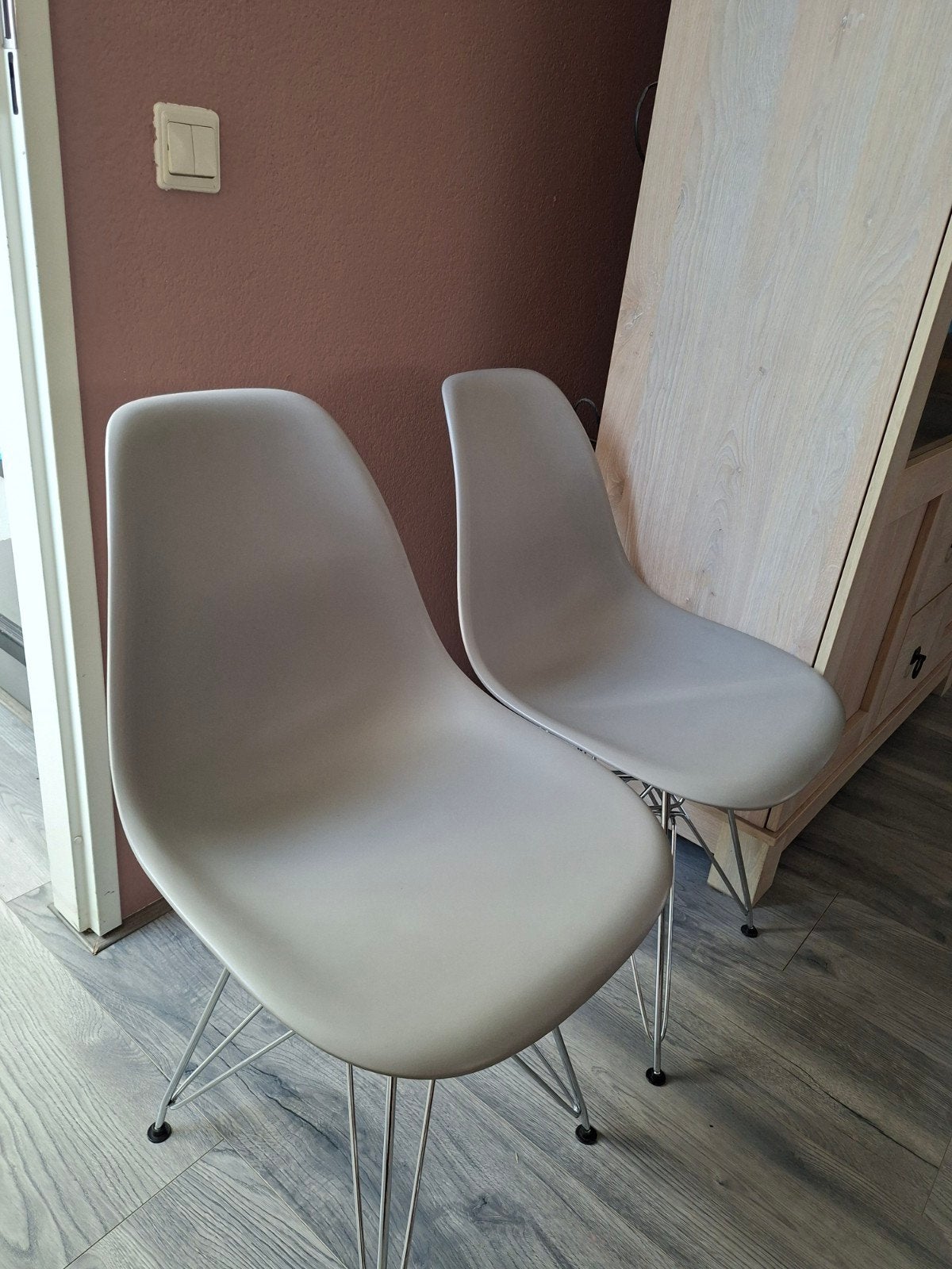 Grijze stoelen met metalen onderstel, Ophalen, Gebruikt, Twee, Modern, Scandinavisch