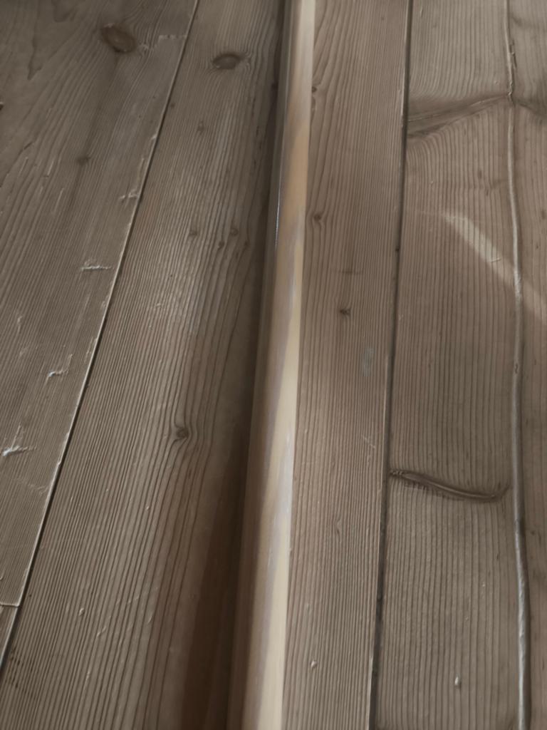 Gordijnroede 260 cm lang, diameter 25mm - hout white wash, Doe-het-zelf en Verbouw, Hout en Planken, Ophalen, 25 tot 50 mm, Grenen