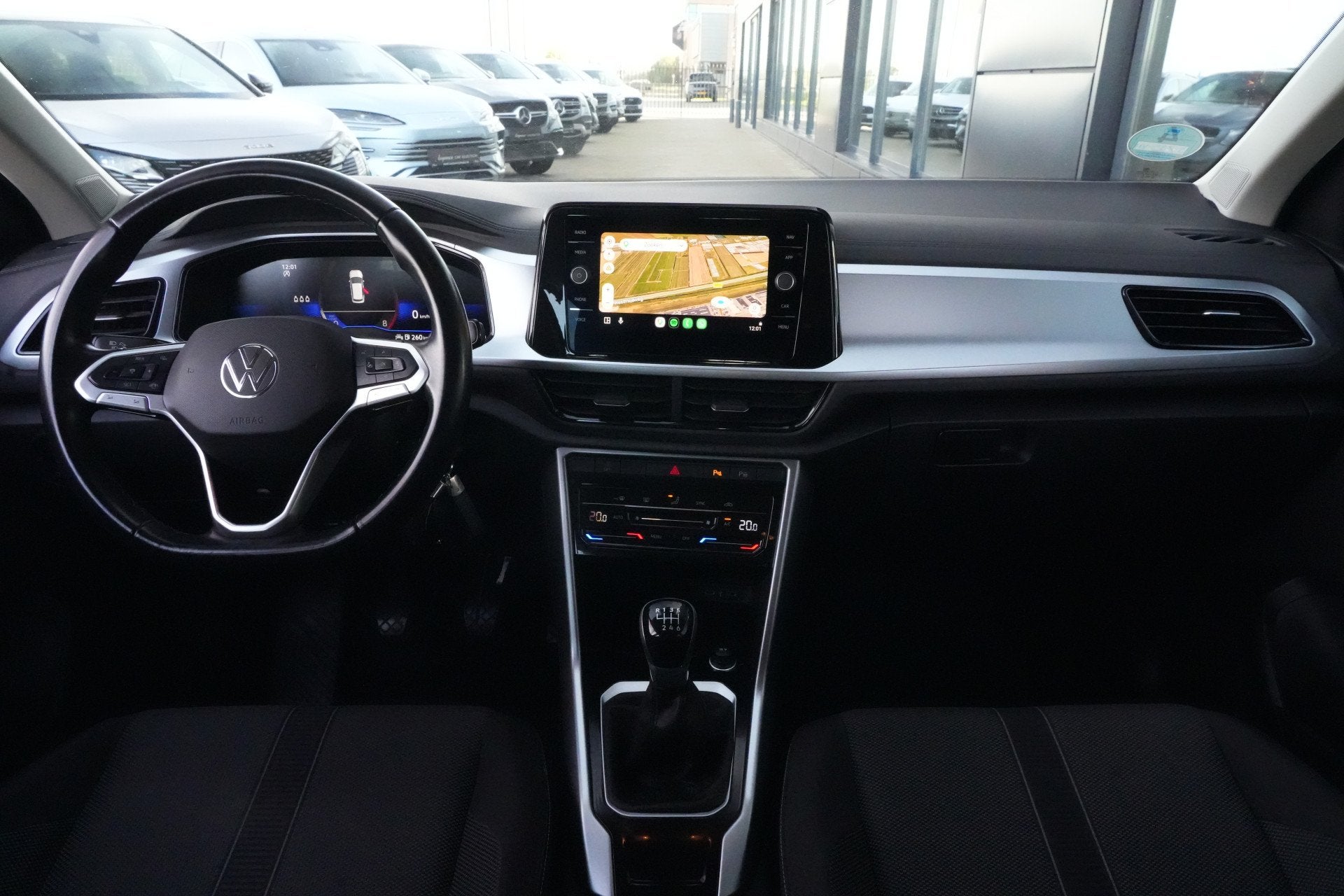 Volkswagen T-Roc 1.0 TSI Life | 110 PK | Apple Carplay | ACC, Voorwielaandrijving, Stof, Gebruikt, Origineel Nederlands