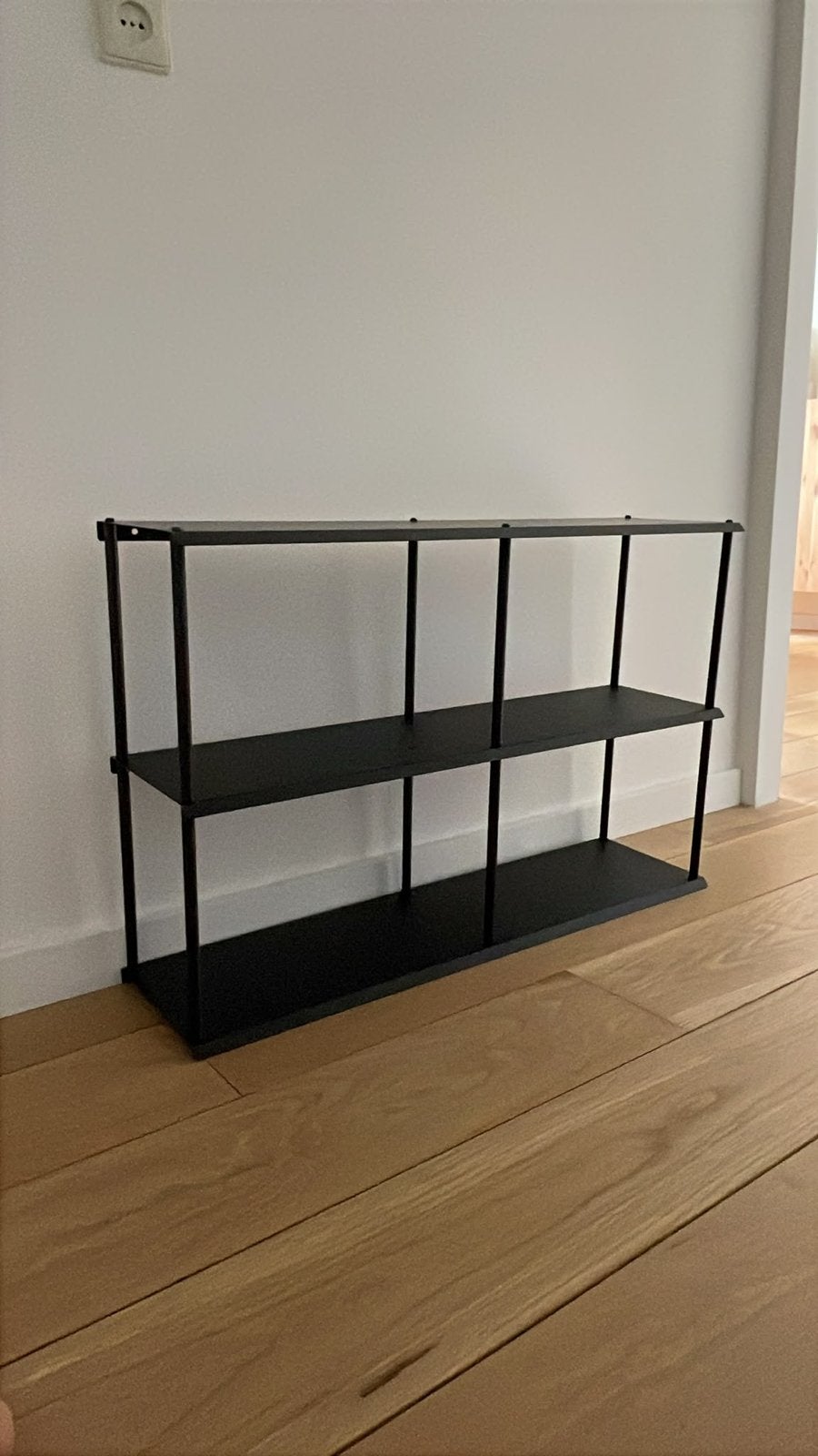 GRATIS 7 zwart metalen wandrekken met 2 planken, Met plank(en), 100 tot 150 cm, Ophalen of Verzenden, Zo goed als nieuw