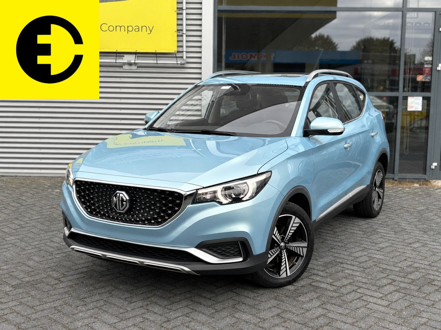 MG ZS EV Luxury 45 kWh | Leder | Stoelverwarming | Pano, Auto's, 45 kWh, Gebruikt, Zwart, 143 pk