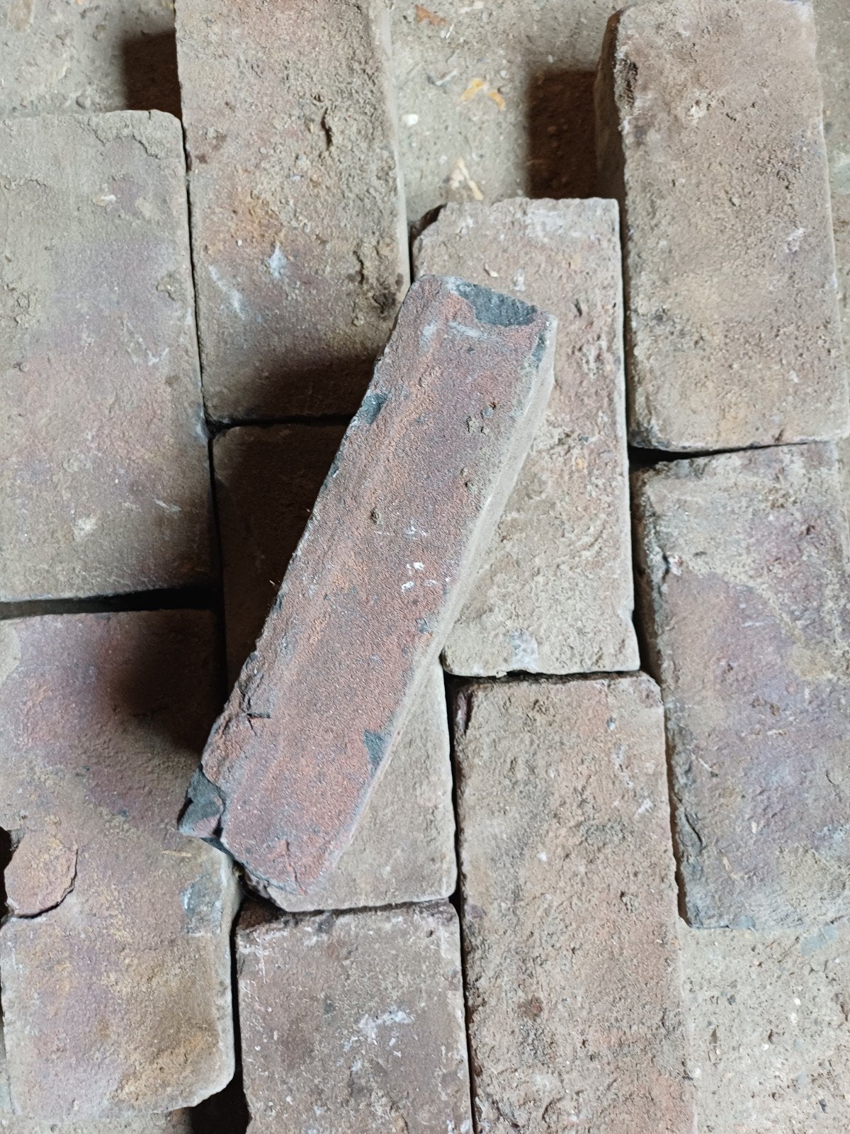Gratis klinkers, waalformaat, rood/bruin, ca. 8m2, Ophalen, Gebruikt, Beton, Klinkers