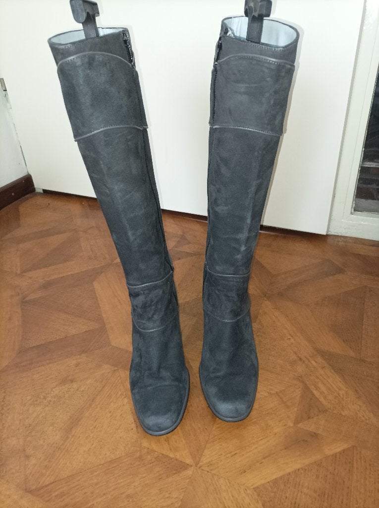 Audley suede leer  laarzen maat 38 grijs, Kleding | Dames, Hoge laarzen, Audley, Ophalen of Verzenden, Zo goed als nieuw