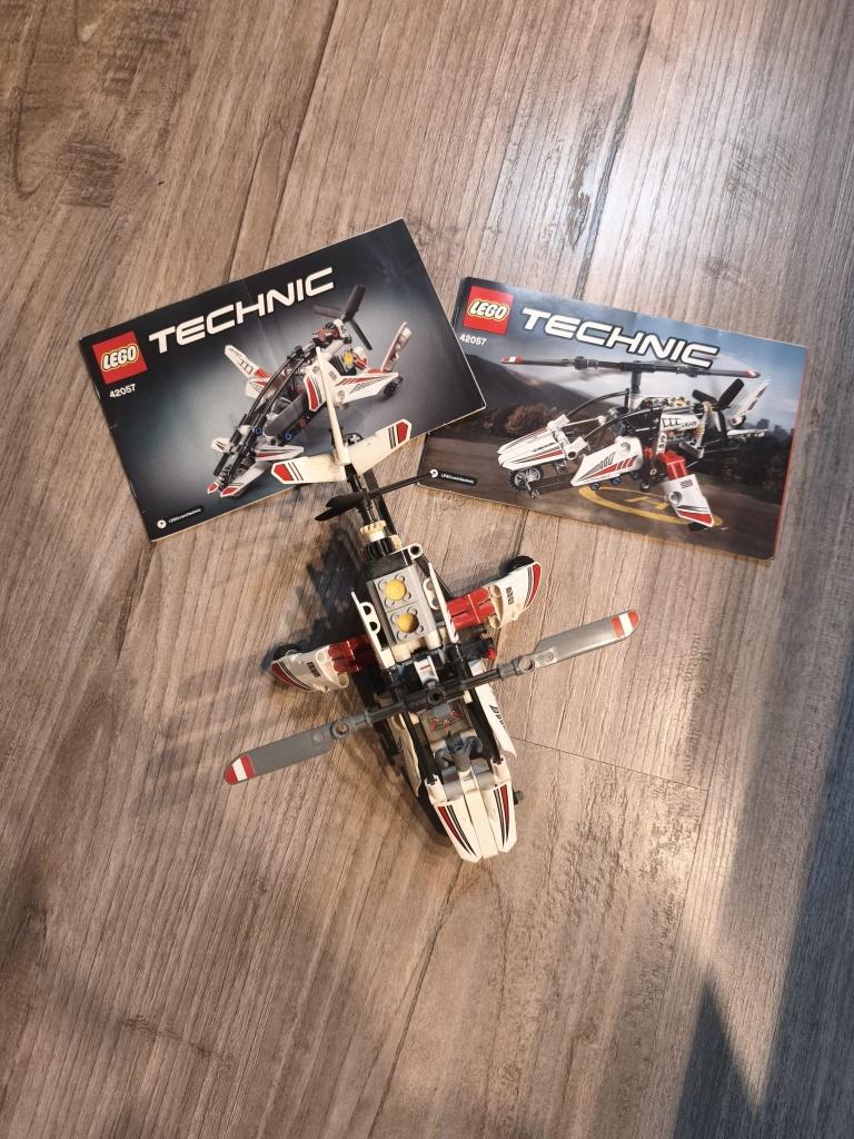 LEGO Technic 42057 Ultralight Helicopter, Kinderen en Baby's, Speelgoed | Duplo en Lego, Zo goed als nieuw, Lego, Complete set