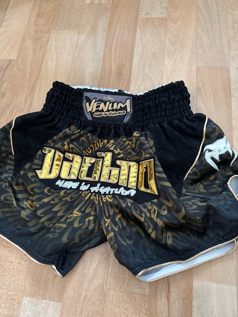 Venum boks short, Sport en Fitness, Boksen, Ophalen of Verzenden, Zo goed als nieuw, Bokskleding