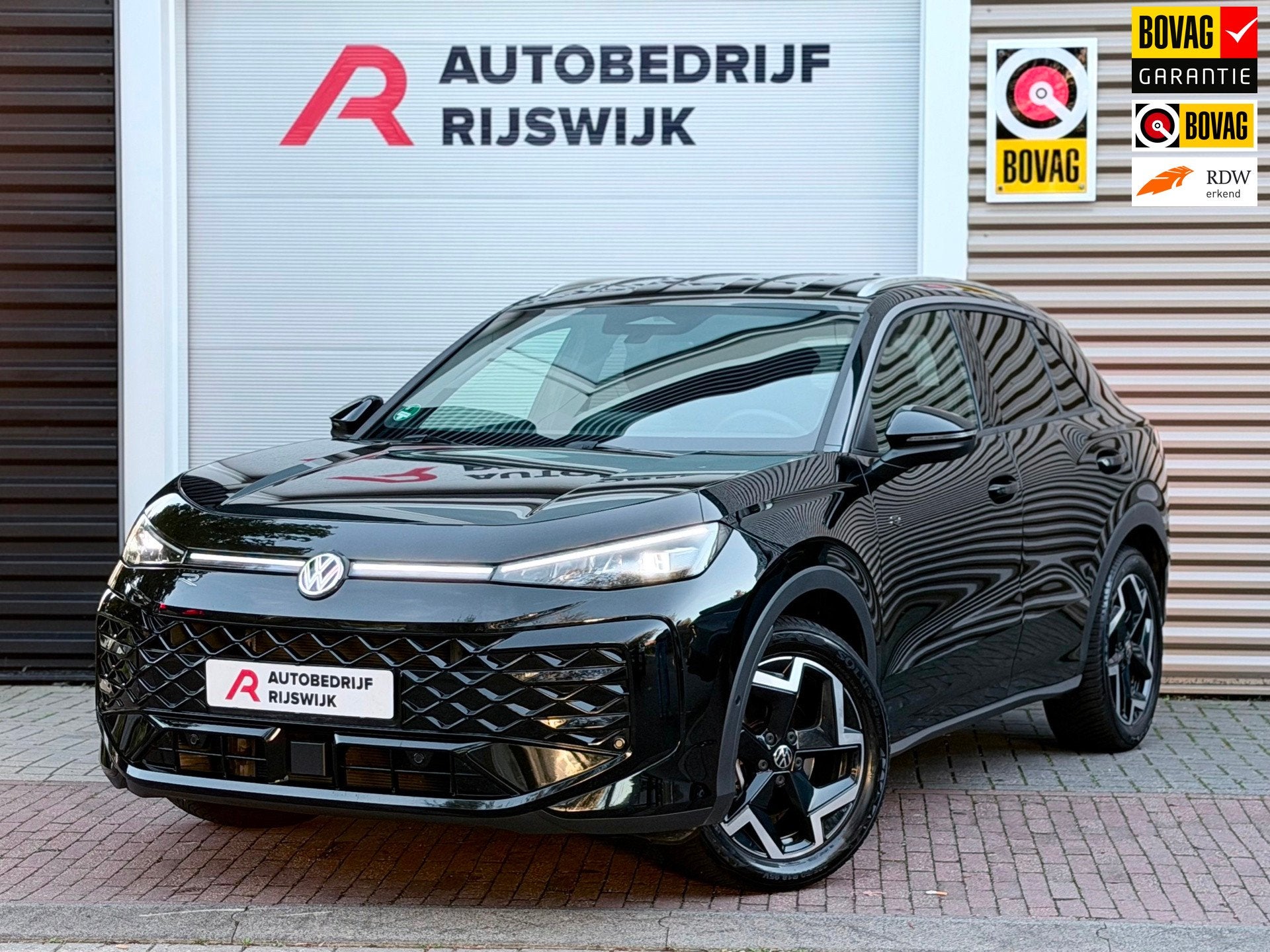 Volkswagen T-Roc 1.5 eTSI R-Line Matrix/Camera/Blindspot, Auto's, 4 cilinders, Alcantara, Zwart, Origineel Nederlands