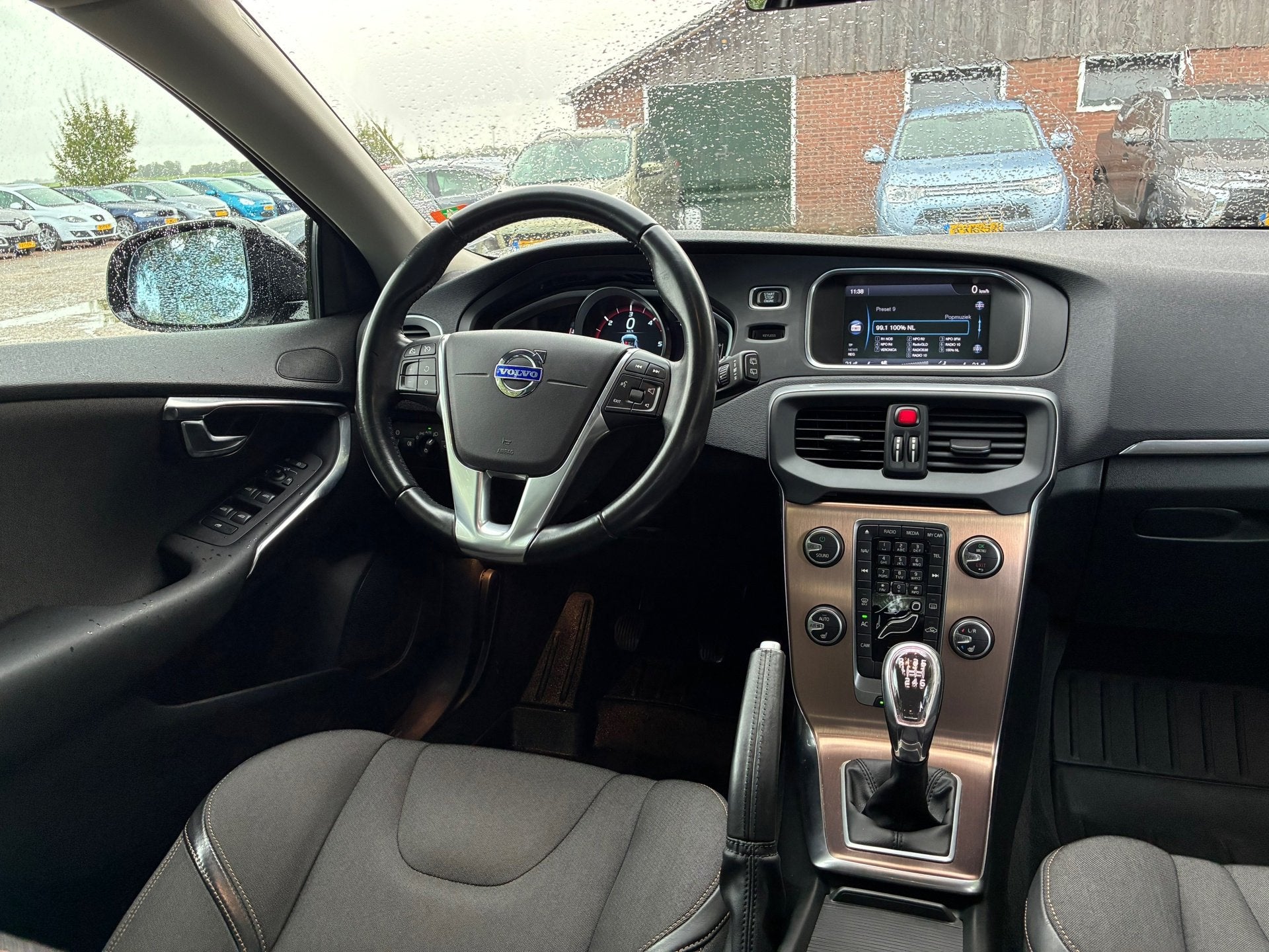 Volvo V40 Cross Country 1.6 D2 Summum | Xenon + Keyless + Na, Auto's, Volvo, Voorwielaandrijving, Stof, Gebruikt, 4 cilinders