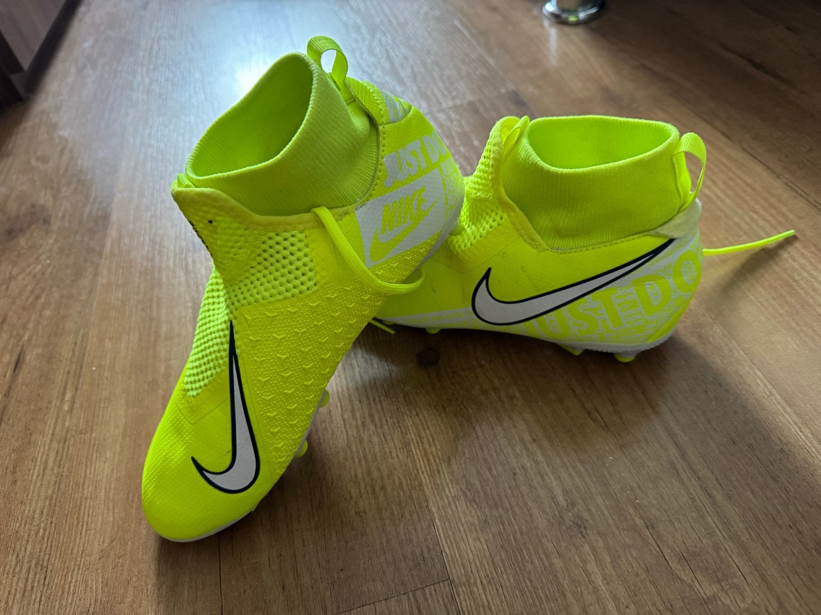 Nike Phantom Vision voetbalschoenen - Neon geel, Maat XS of kleiner, Ophalen of Verzenden, Zo goed als nieuw, Schoenen
