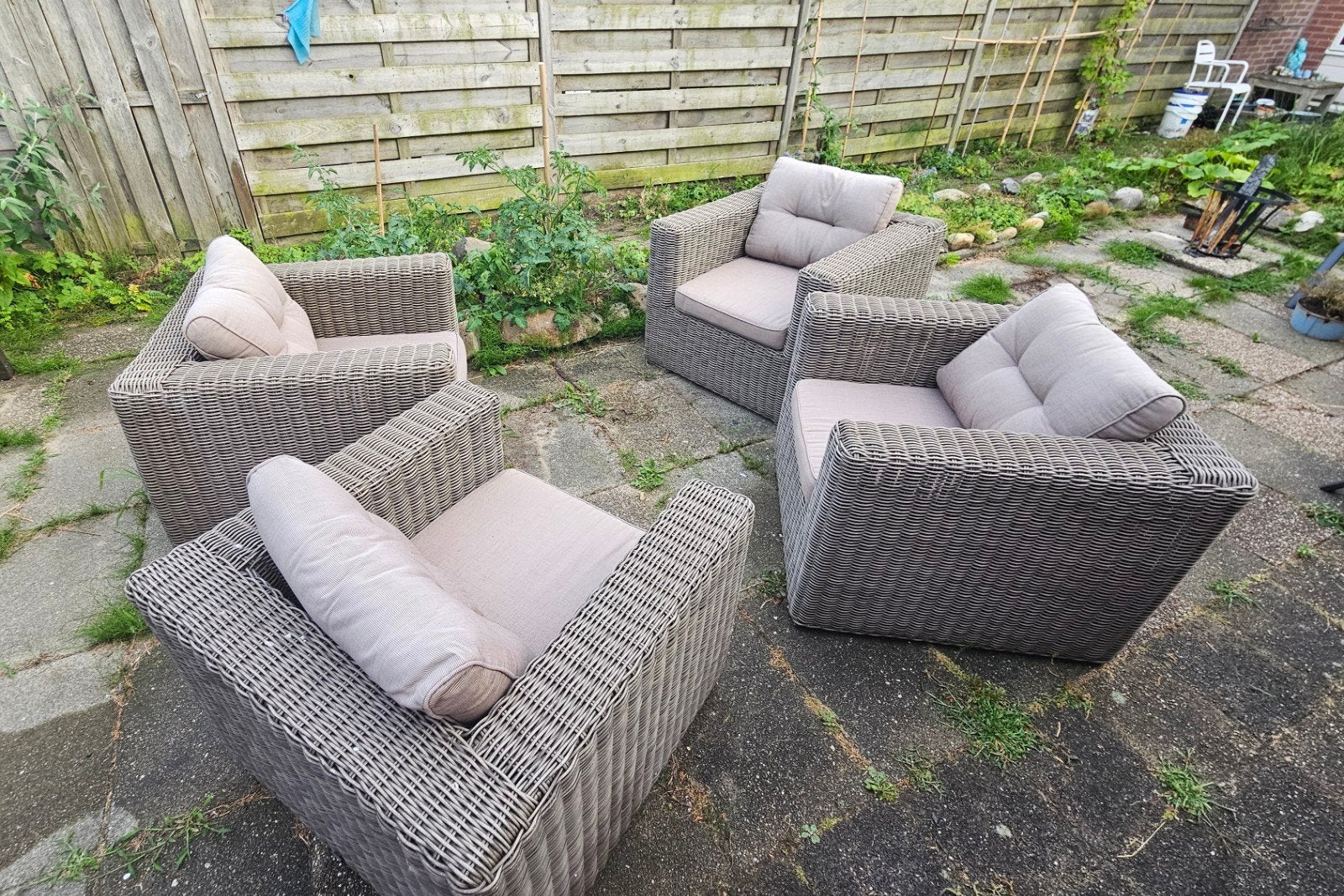 Luxe Tuinstoelen met tafeltje, Tuin en Terras, Ophalen, 4 zitplaatsen, Gebruikt, Bijzettafel