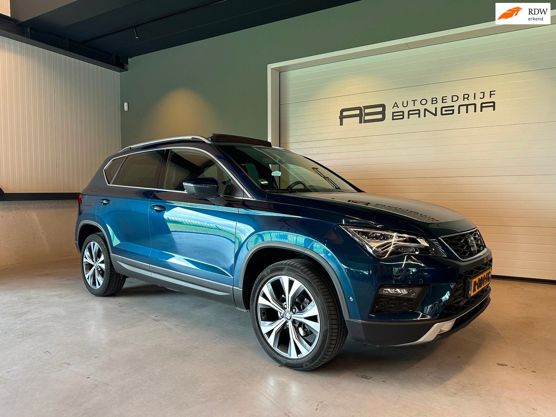 Seat Ateca 1.5 TSI AUTOMAAT XCELLENCE BUSINESS INTENSE|CLIMA, Auto's, Seat, 4 cilinders, Blauw, Bedrijf, Grijs