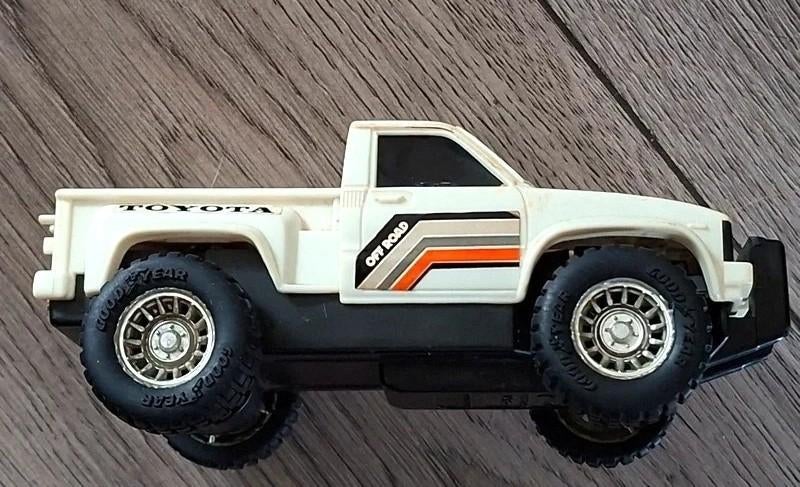 Vintage Toyota pickup 1983 Supertoys modelauto 1:24, Ophalen of Verzenden, Gebruikt, Auto, Overige merken