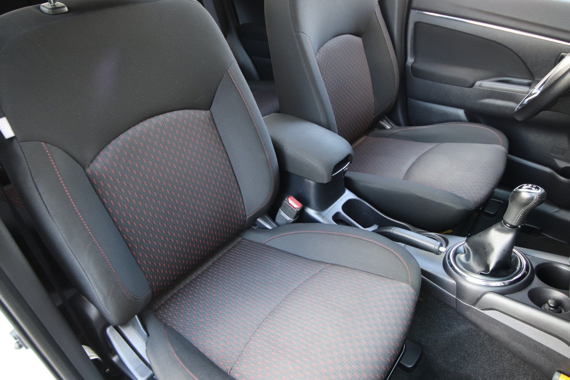 Mitsubishi ASX 1.6 Cleartec Intense+ Pano, Trekhaak, Veel ac, Voorwielaandrijving, Stof, Gebruikt, 4 cilinders