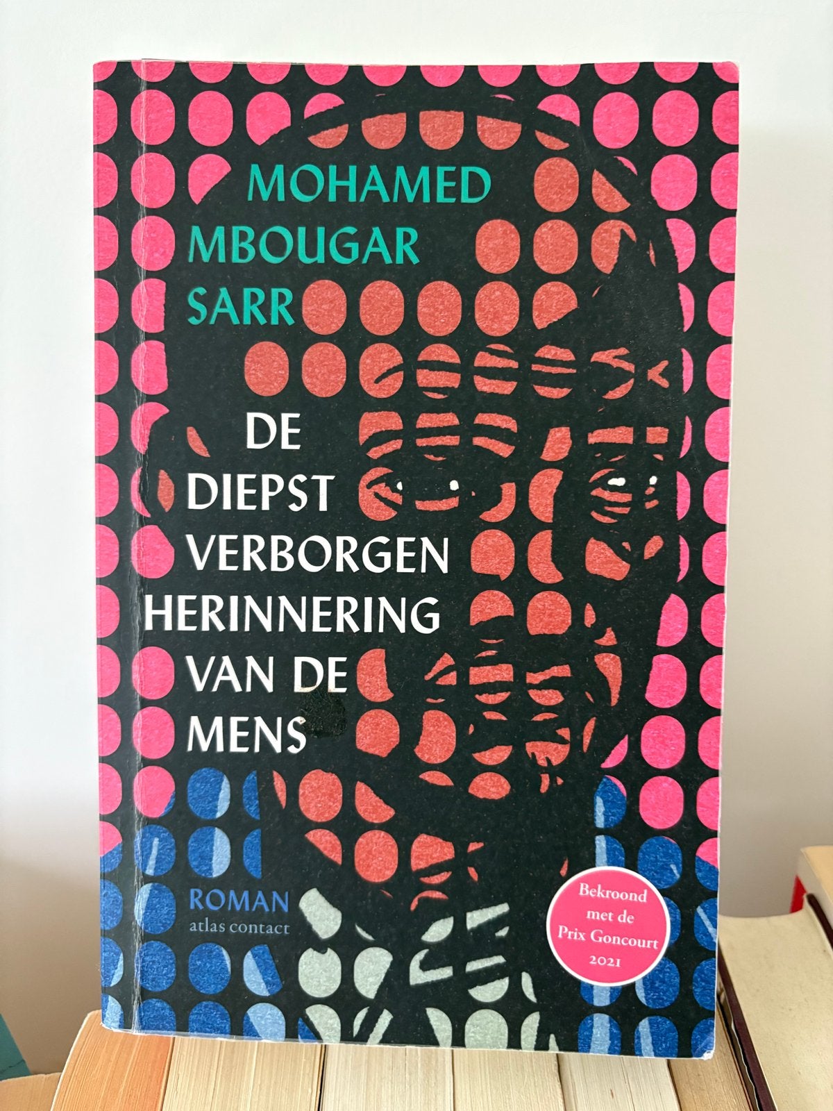 De diepst verborgen herinnering van de mens - Mohamed Mbouga, Ophalen of Verzenden, Zo goed als nieuw, Europa overig