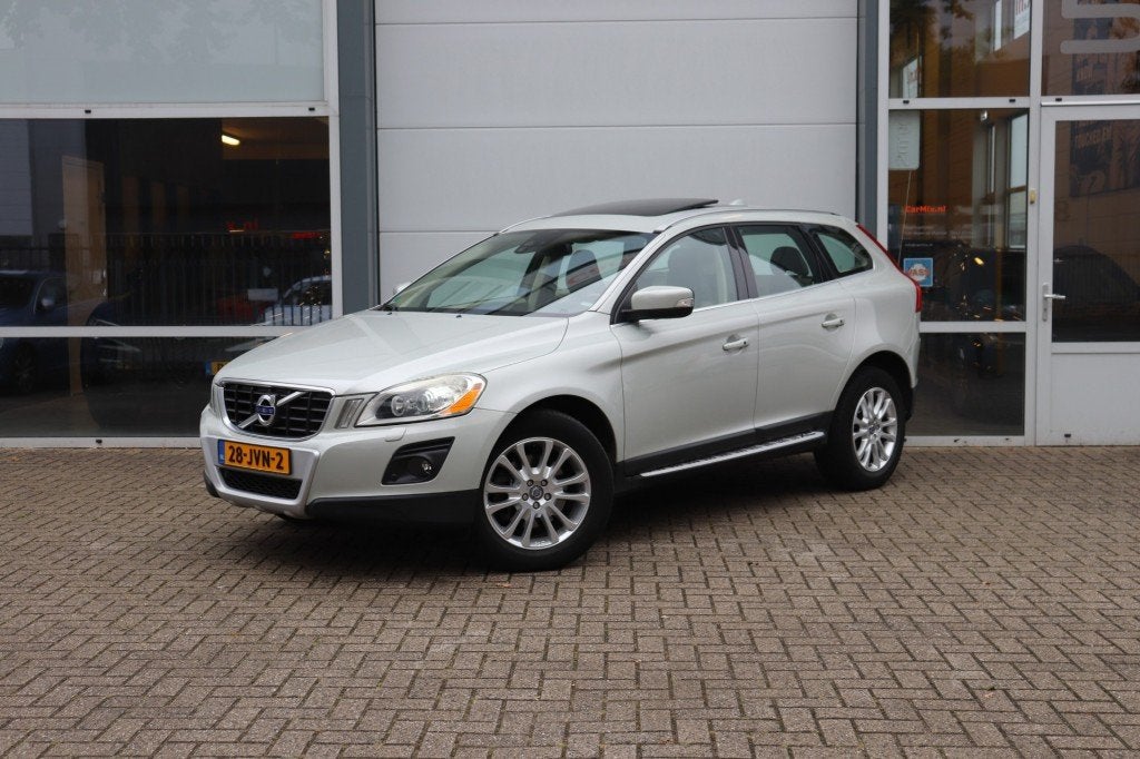 Volvo XC60 3.2 AWD SUMMUM/ORIG.NL/PAN.DAK/NAVI/STOEL.VERW/CA, Auto's, Automaat, 238 pk, Open dak, Wit