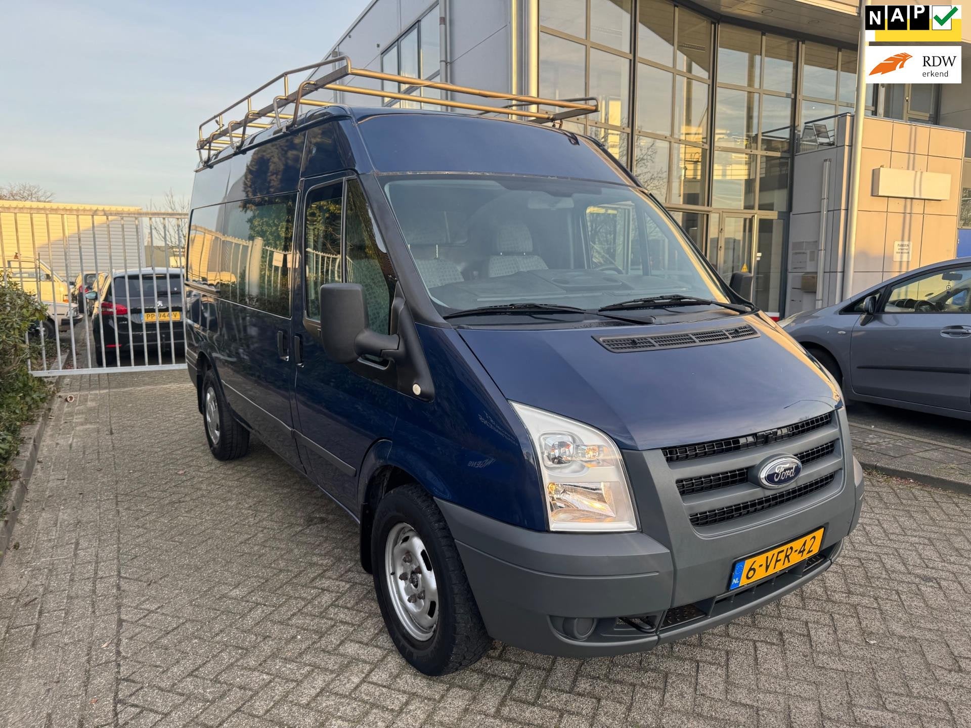 Ford TRANSIT 330M VAN 146 5.44 CNG Airco, WEINIG KM!, Auto's, Achterwielaandrijving, Gebruikt, 4 cilinders, CNG (Aardgas)