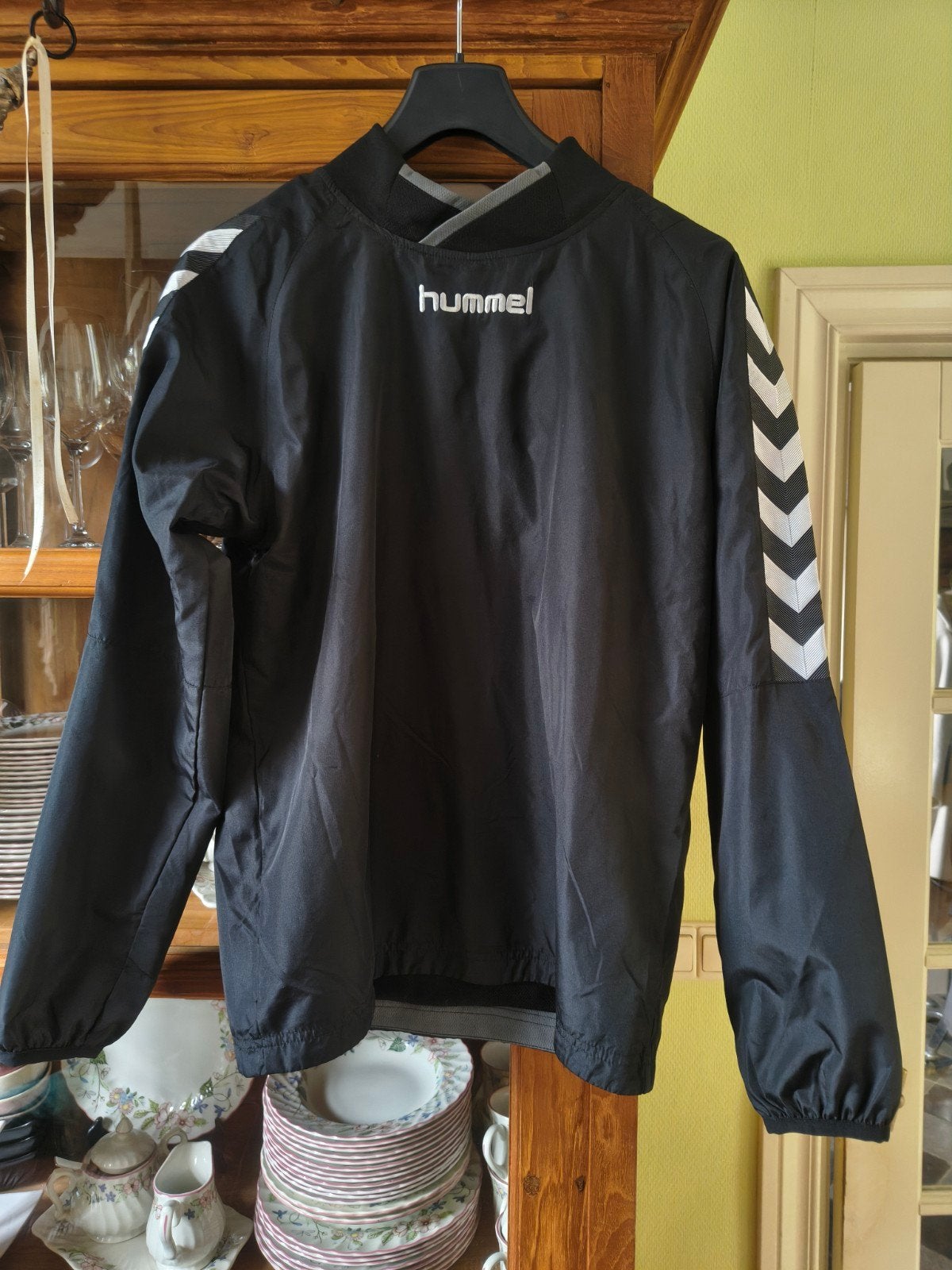 Hummel sport voetbal  jack zwart kinderen  176, Ophalen of Verzenden, Zo goed als nieuw, Jongen of Meisje, Sport- of Zwemkleding