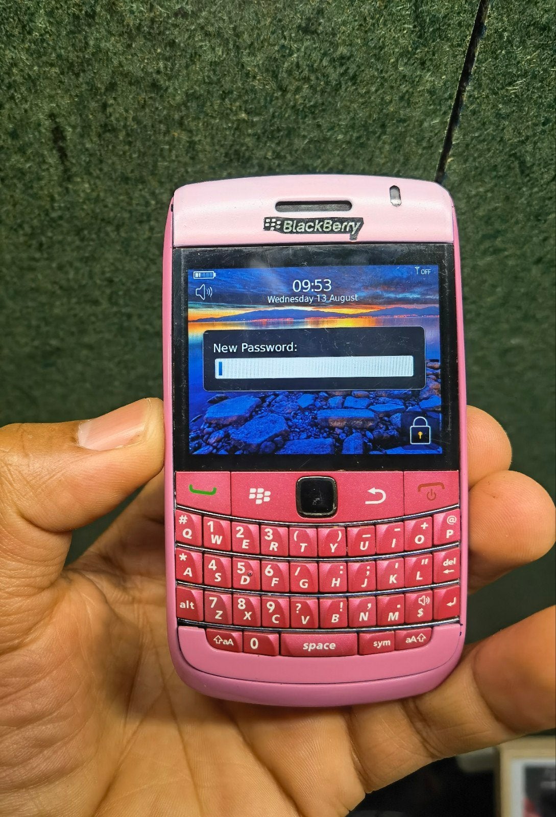 Goedwerkende pink blackberry bold 9780 met fysiek toetsenbo, Ophalen