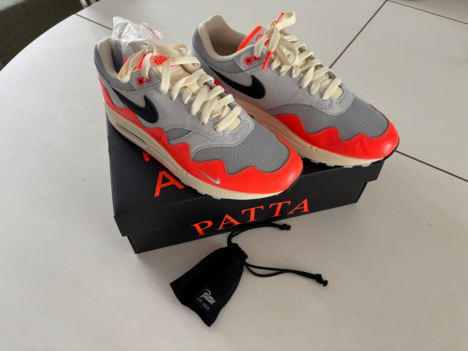 Patta x Nike Air Max 1 Wave Hyper Crimson Black EU 41, Ophalen of Verzenden, Nieuw, Overige kleuren, Sneakers of Gympen