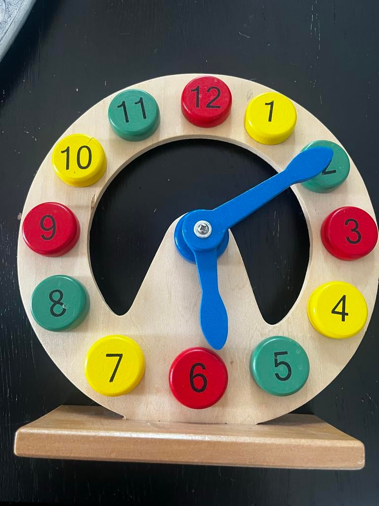 Houten leerklok met kleurrijke cijfers, Ophalen of Verzenden, Gebruikt, Rekenen