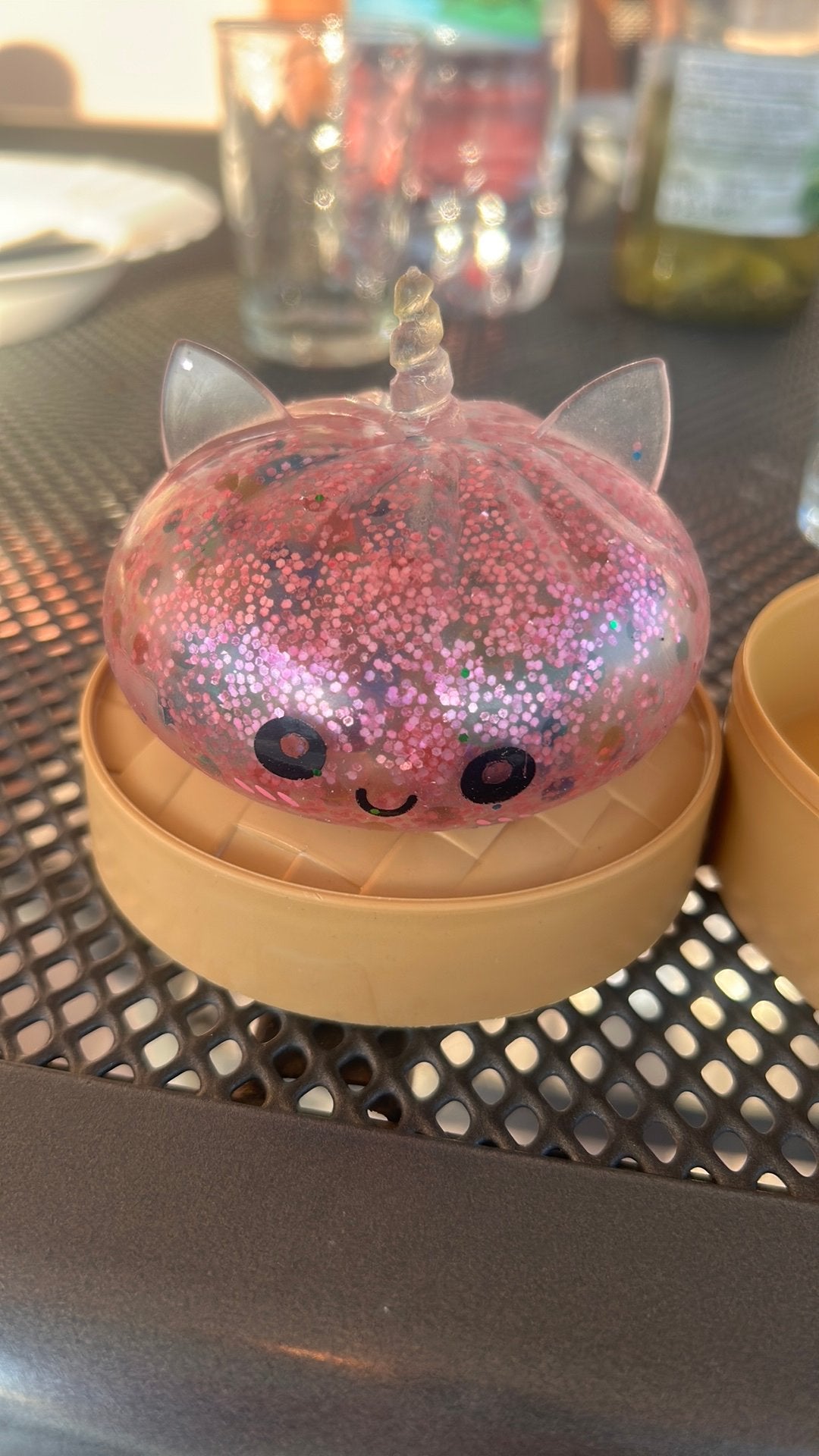 Dumpling unicorn, Ophalen, Zo goed als nieuw
