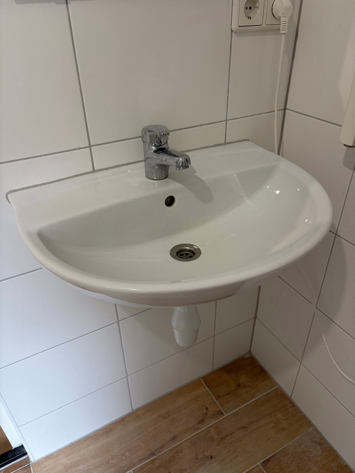 Gootsteen/ wastafel voor badkamer of toilet, Ophalen of Verzenden, Zo goed als nieuw, Wastafel